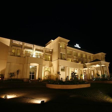 Ambrosia Sarovar Portico Haridwār Exteriör bild