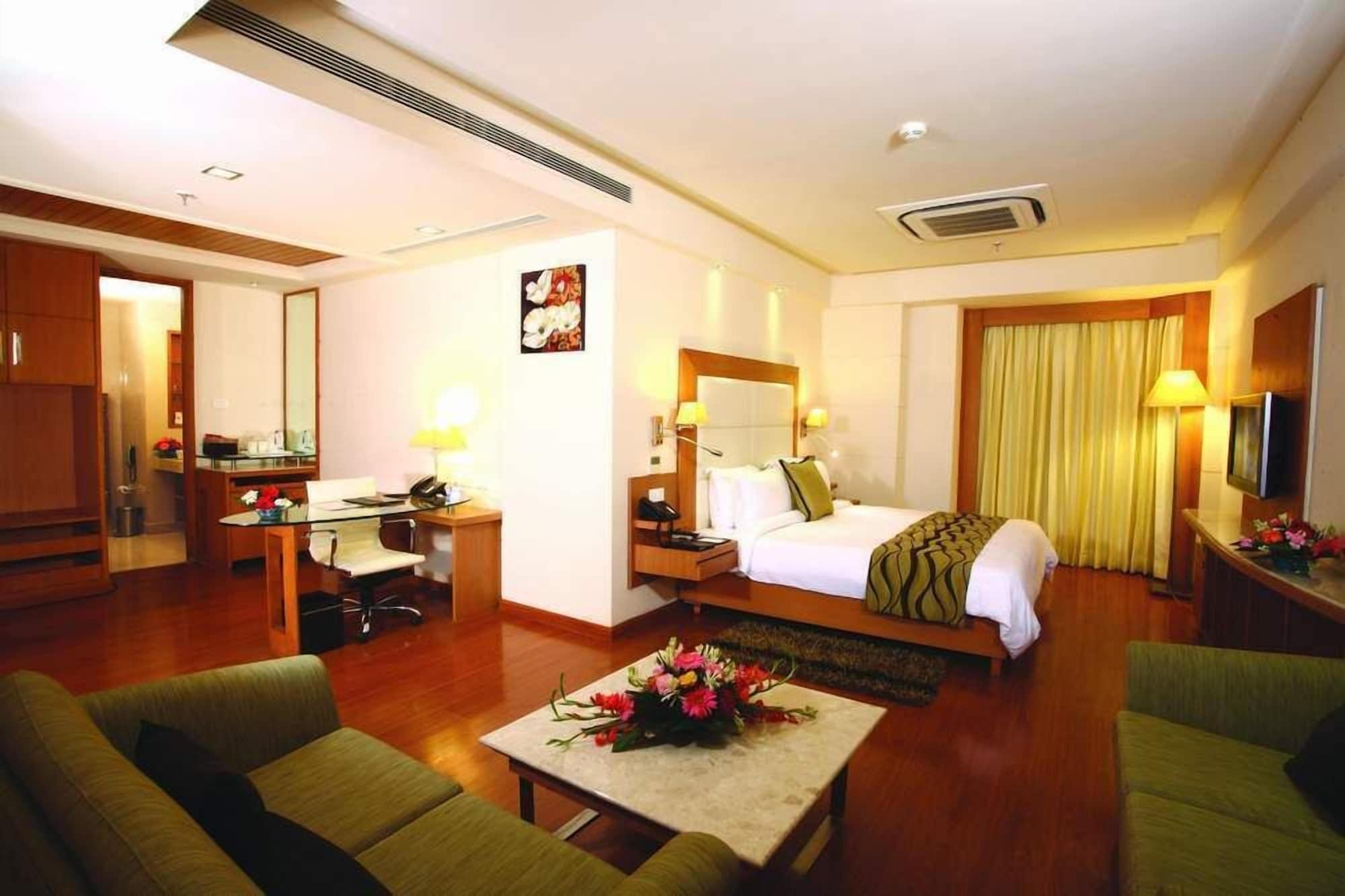 Ambrosia Sarovar Portico Haridwār Exteriör bild