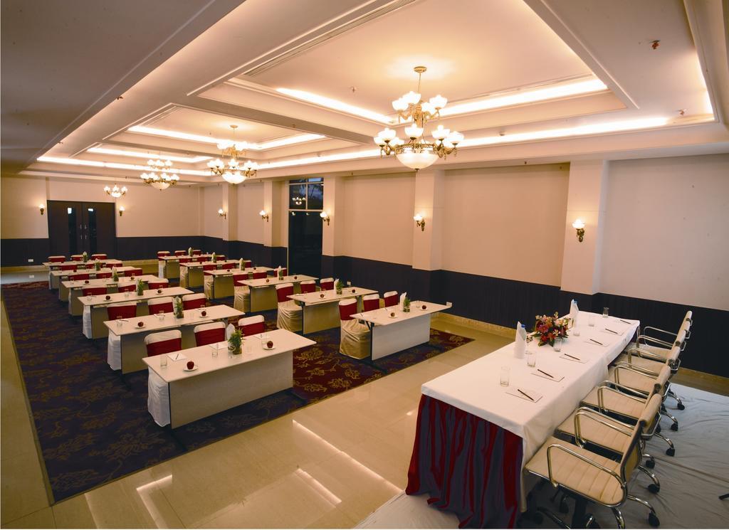 Ambrosia Sarovar Portico Haridwār Exteriör bild