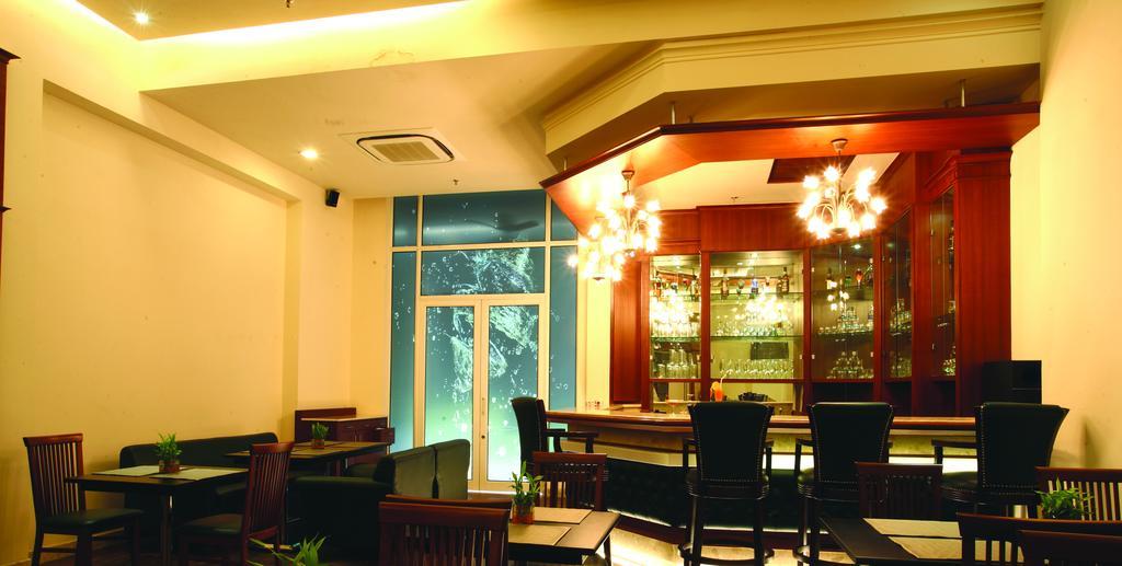 Ambrosia Sarovar Portico Haridwār Exteriör bild
