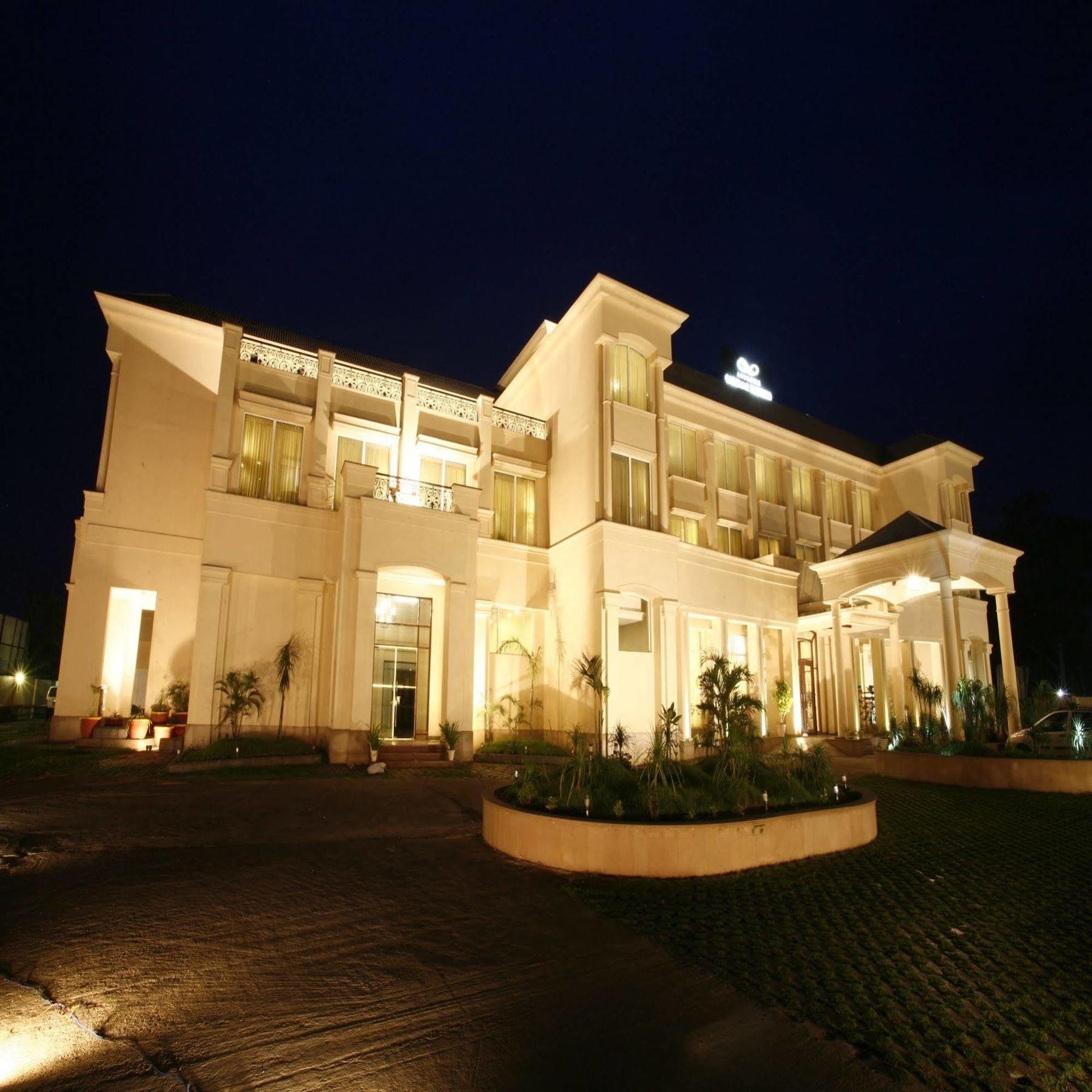 Ambrosia Sarovar Portico Haridwār Exteriör bild