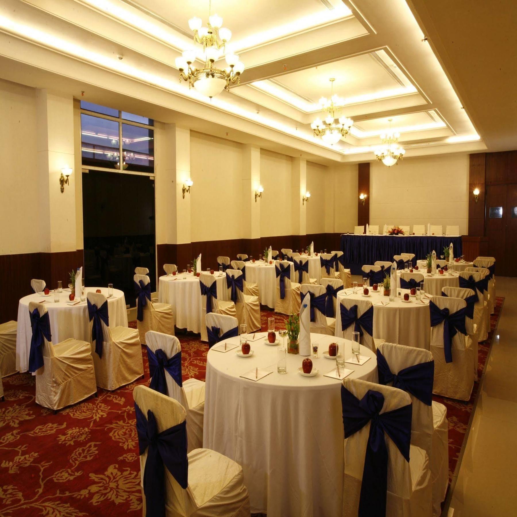 Ambrosia Sarovar Portico Haridwār Exteriör bild