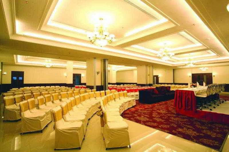 Ambrosia Sarovar Portico Haridwār Exteriör bild