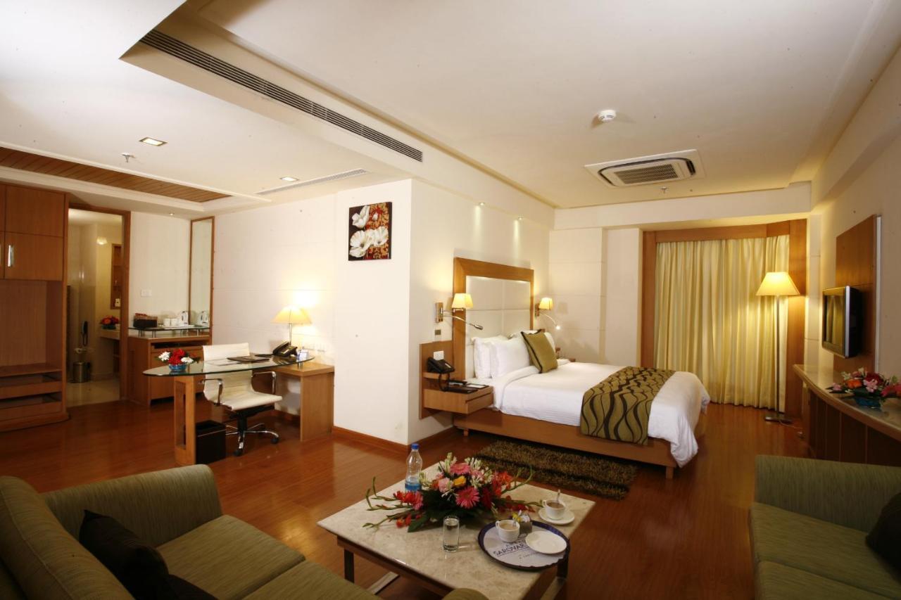 Ambrosia Sarovar Portico Haridwār Exteriör bild